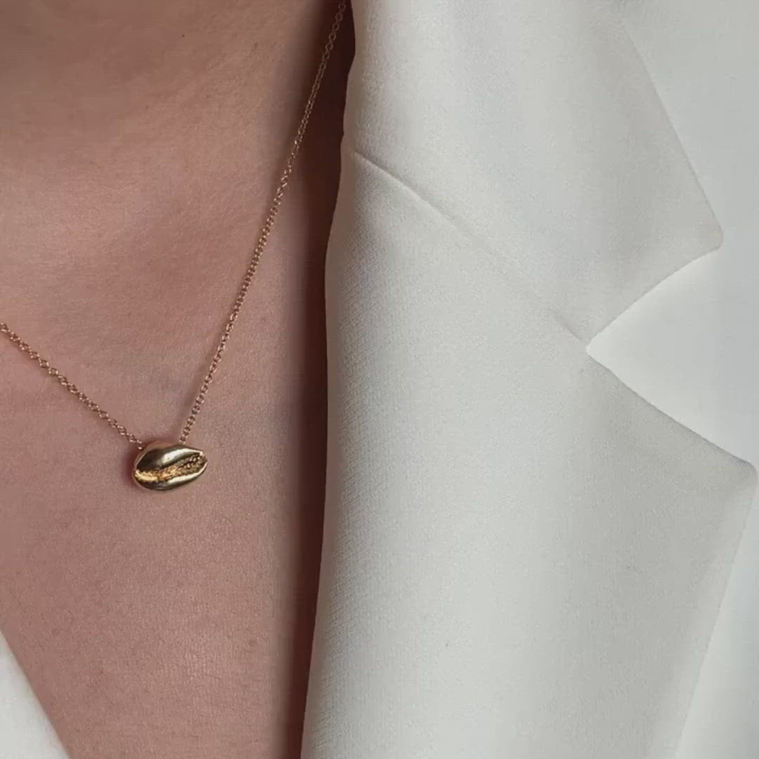 Le Cauri Endiamanté Gold Necklace