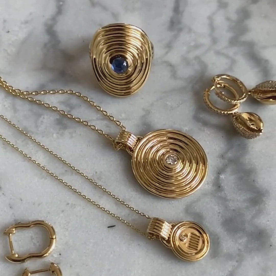 Vici Diamond Petite Medallion Necklace