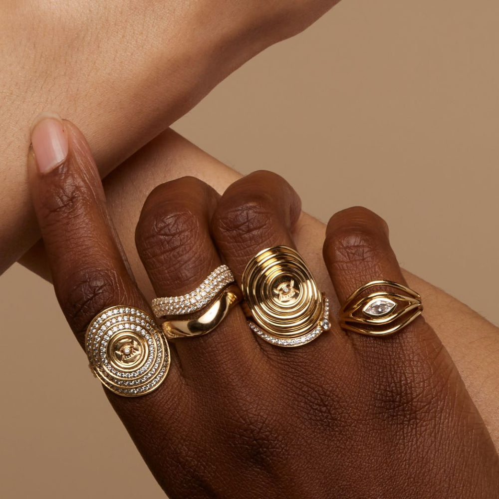 Vici Pave Signet Ring Ring ALMASIKA