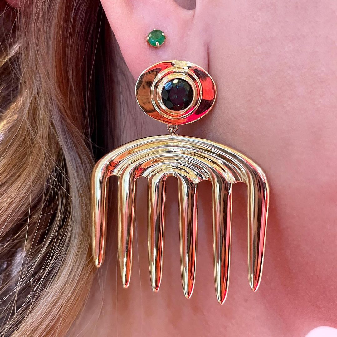 Vici Pendant Tsavorite Earrings earrings ALMASIKA