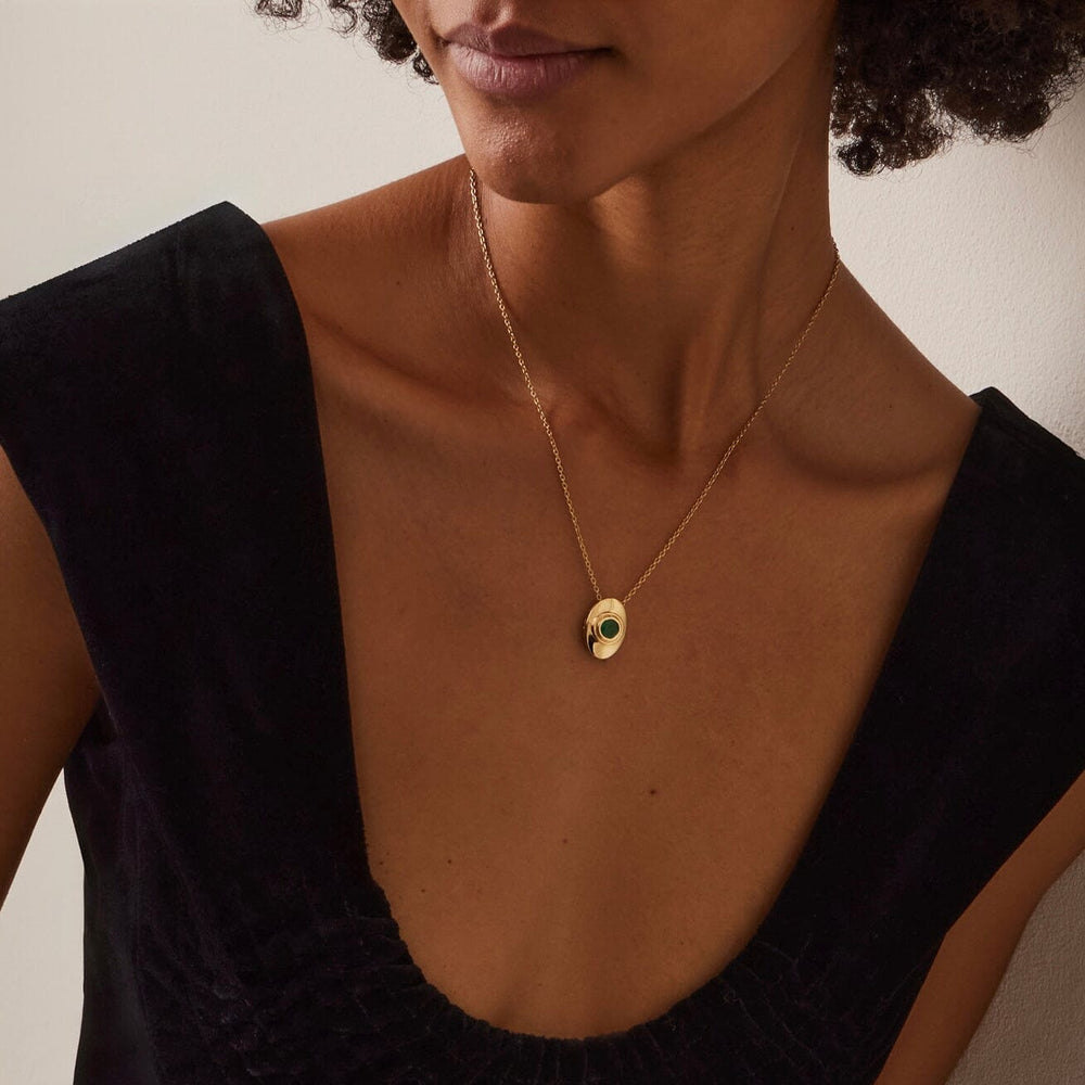 Bezel Emerald Necklace Necklace Sagesse 