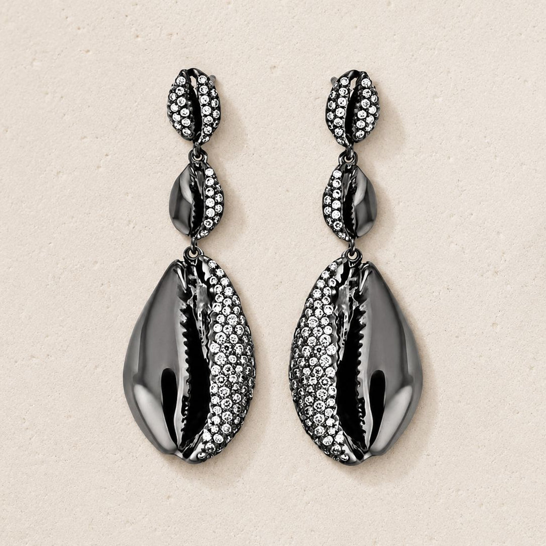 Le Cauri Endiamanté Drop Diamond Earrings earrings Le Cauri Endiamanté 