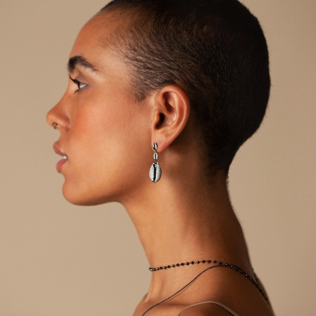 Le Cauri Endiamanté Drop Diamond Earrings earrings Le Cauri Endiamanté 
