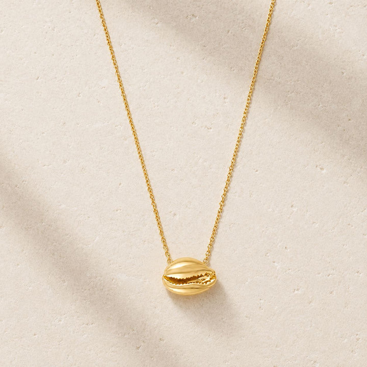 Le Cauri Endiamanté Gold Necklace Necklace Le Cauri Endiamanté 