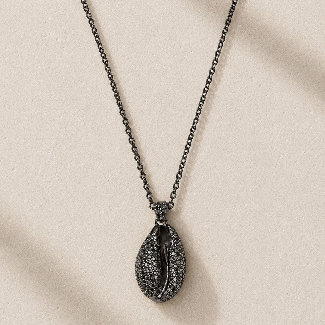 Le Cauri Endiamanté Pavé Black Gold Grand Cauri Necklace Necklace Le Cauri Endiamanté 