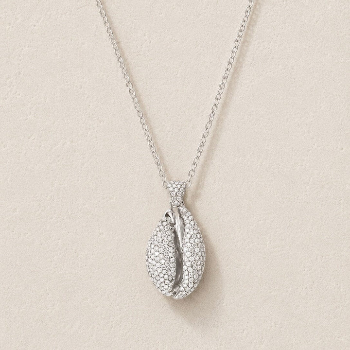 Le Cauri Endiamanté Pavé White Gold Le Grand Cauri Necklace Necklace Le Cauri Endiamanté 