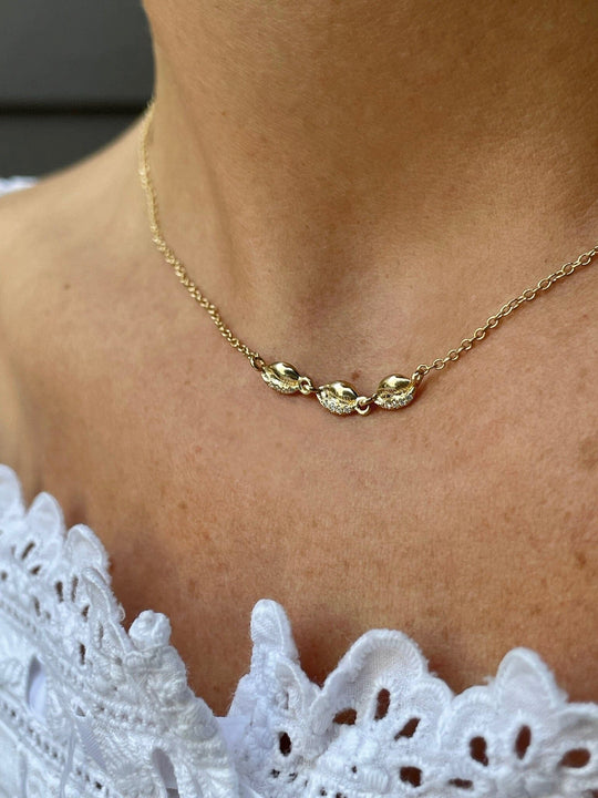 LE CAURI ENDIAMANTÉ Petite Triple Shell Necklace Necklace Le Cauri Endiamanté 