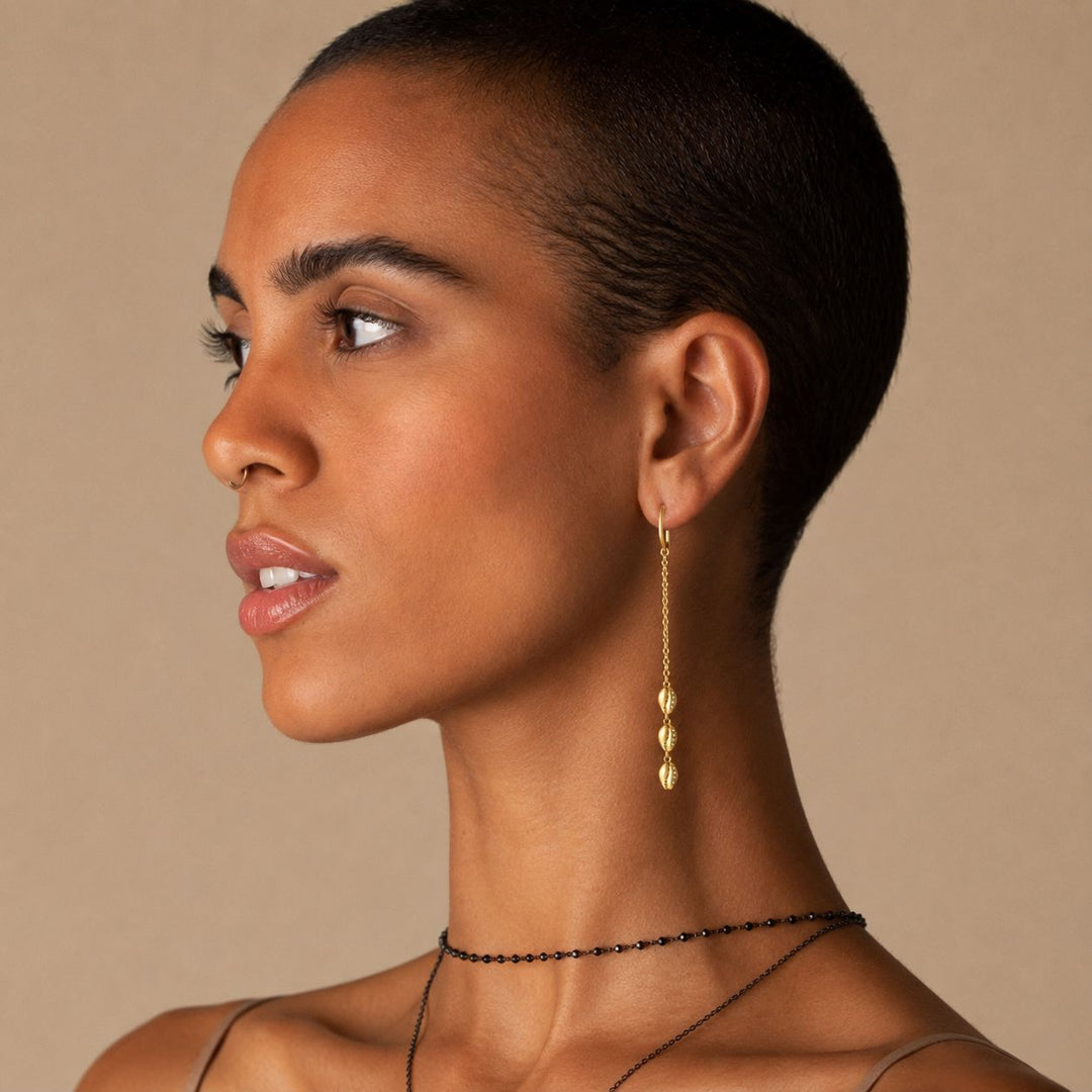 Le Cauri Endiamanté Petite Triple Shell Shoulder Duster Earrings earrings Le Cauri Endiamanté 