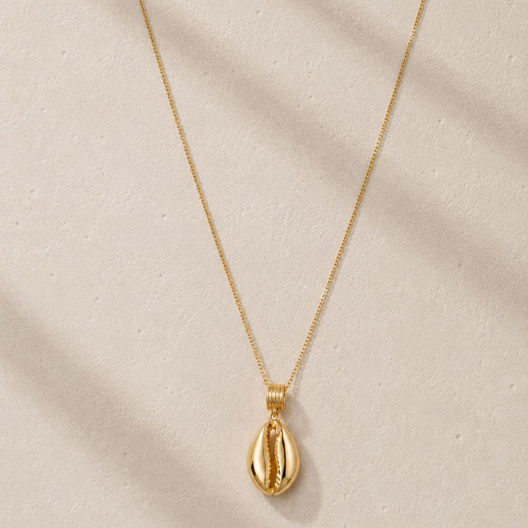 Le Cauri Endiamanté Yellow Gold Le Grand Cauri Necklace Necklace Le Cauri Endiamanté 