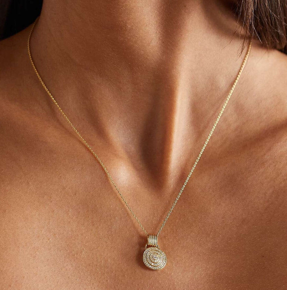 Universum Pavé Diamond Medallion Necklace Necklace Universum 