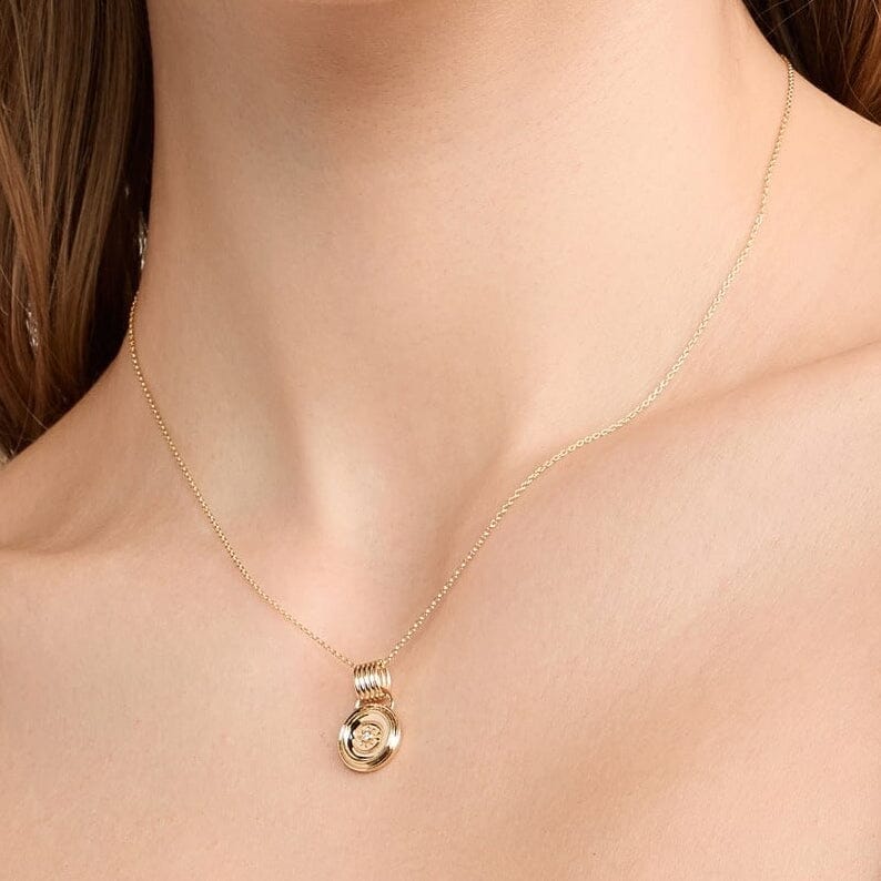 Vidi Diamond Petite Medallion Necklace Necklace Sagesse 