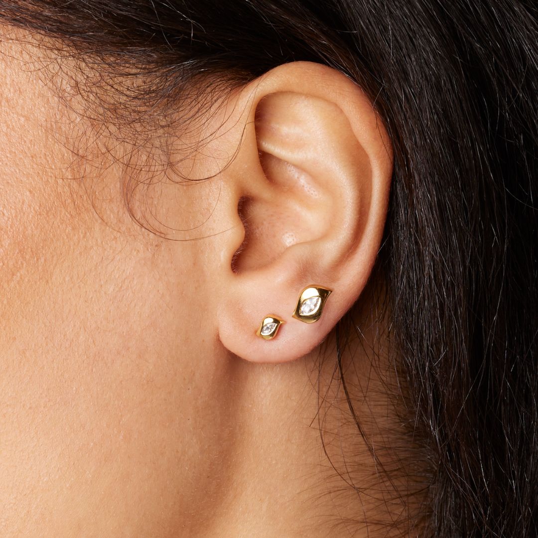 Harmony - Petite Studs earrings ALMASIKA 