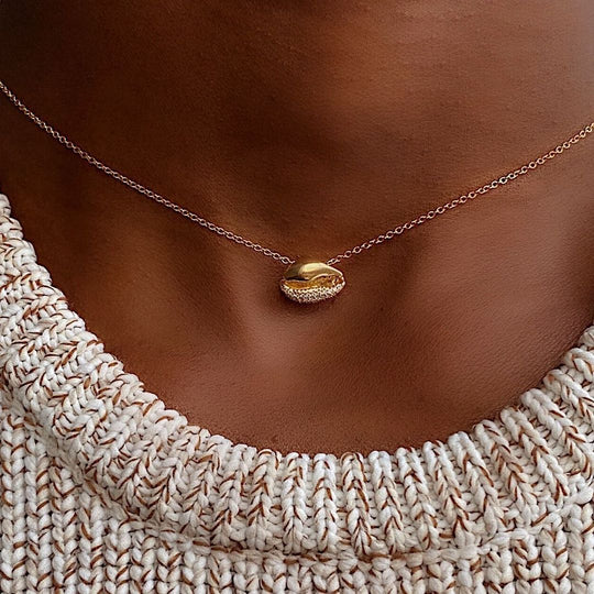 LE CAURI ENDIAMANTÉ Diamond necklace - Demi Pave Necklace ALMASIKA 