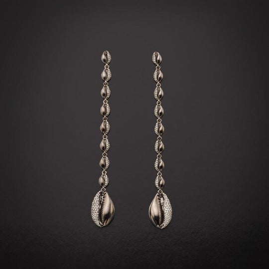 Le Cauri Endiamanté Diamond Pendant Earrings earrings ALMASIKA 