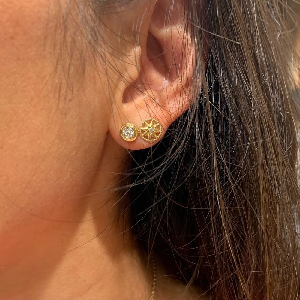 Universum Diamond Stud Earrings ALMASIKA 